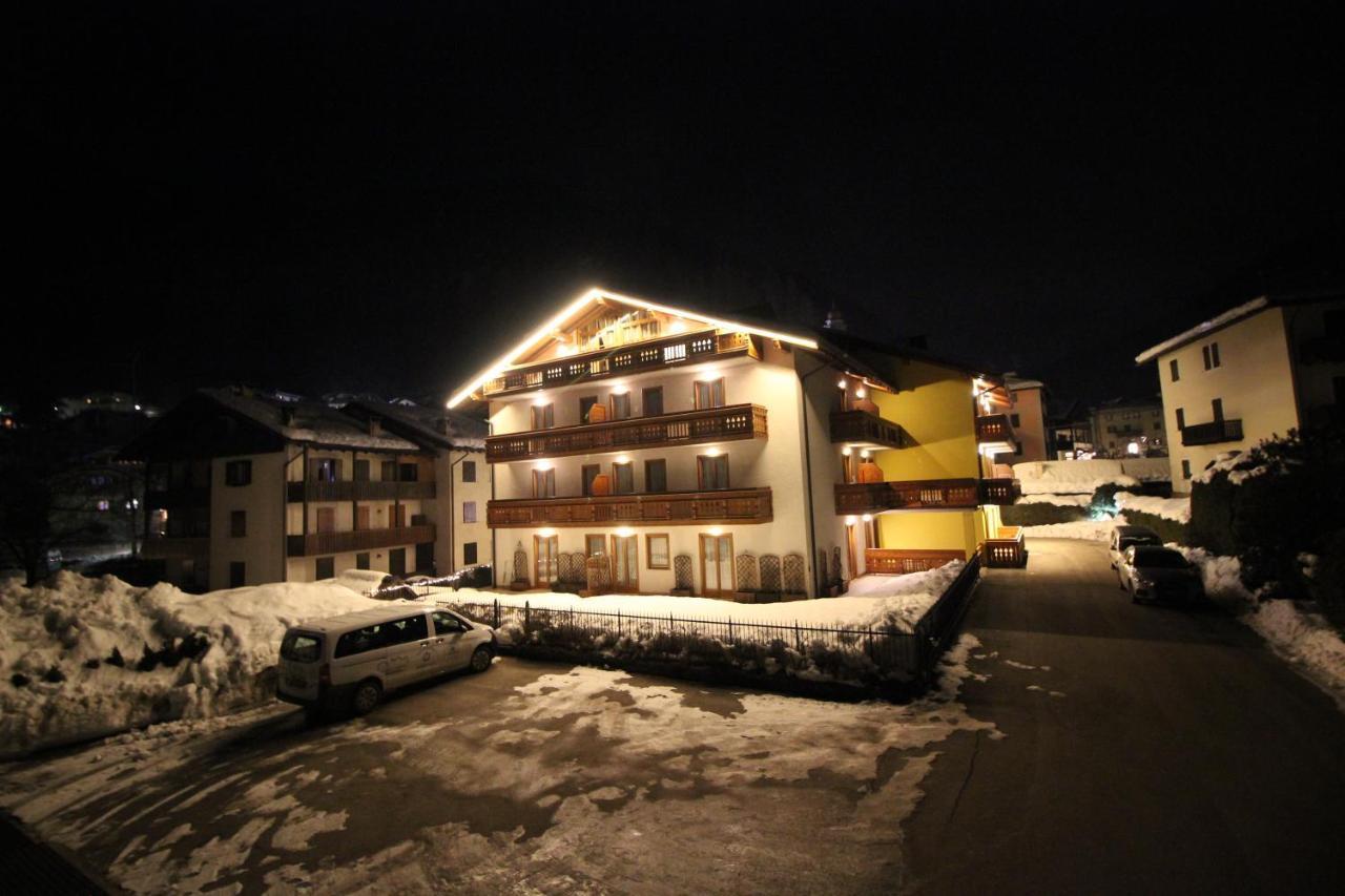 Park Residence Imperator Carisolo Exterior foto